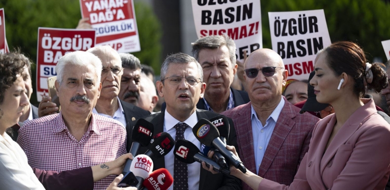 özgür özel