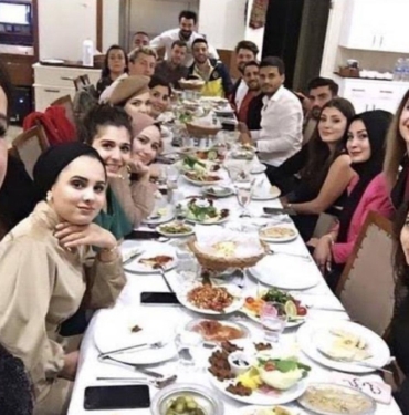 sosyal-medyanin-sampiyonlar-liginde-hangi-fenomenler-var-fotograftaki-12-fenomen-kim-isimleri-neler