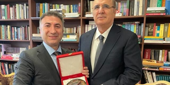 Batman Üniversitesi Rektörü’nden Ciner Yayın Holding’e ziyaret