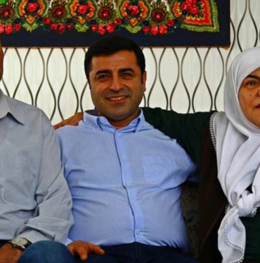 sadiye-demirtas-oglunun-gelecegini-duyunca-bilincini-korumaya-calismis
