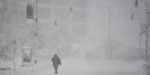 ABD'de kar fırtınası nedeniyle onlarca ölü ABD’de kar fırtınası nedeniyle onlarca ölü