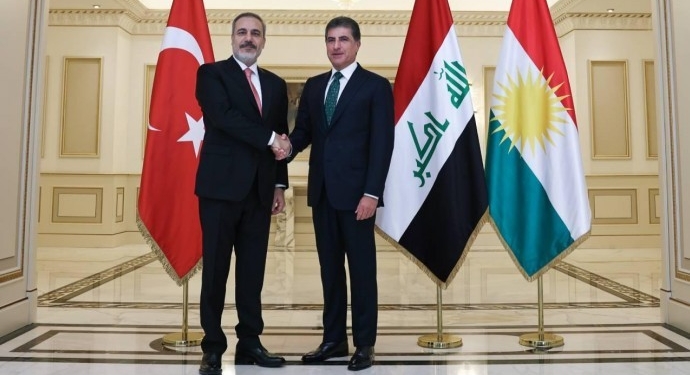 690x390cc-hakan-fidan-barzani-gorusme (1)