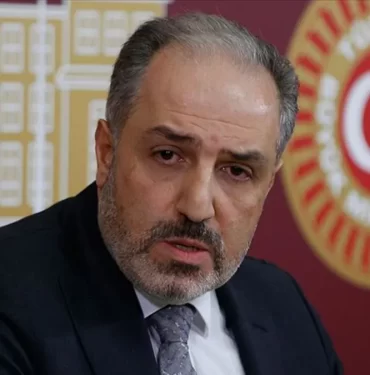 DEVA Partisi İstanbul Milletvekili Mustafa Yeneroğlu