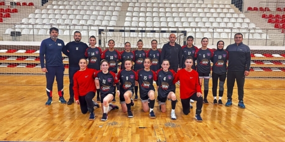 1955 Batman Belediyespor Kadın Hentbol takımı 9’da 9 yaptı
