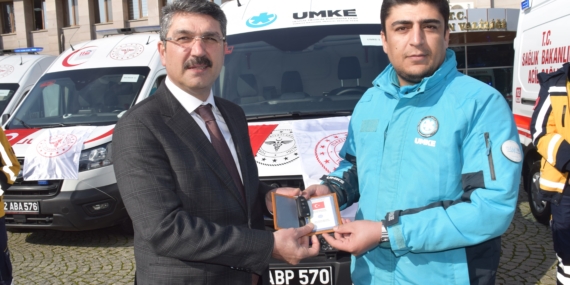Batman’da İl Sağlık Müdürlüğü’ne 7 ambulans ve 2 UMKE araç törenle hizmete alındı