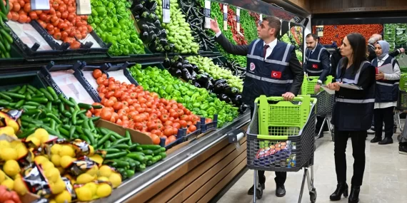 Ticaret Bakanlığı’ndan 10 ilde marketlere ‘Ramazan’ denetimi