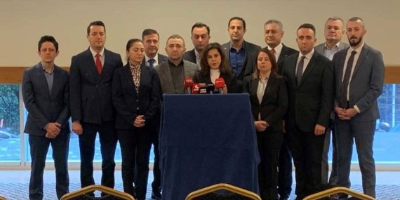 İYİ Parti’de 16  istifa: Akşener timsah gözyaşı döküyor