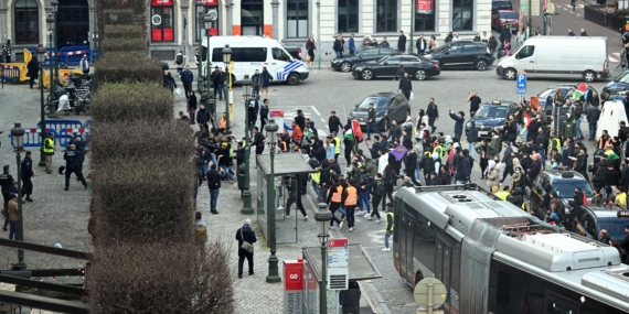 DEM Parti: Brüksel’deki ırkçı grubun sözcülüğünü yapmak gerilime kapı aralıyor