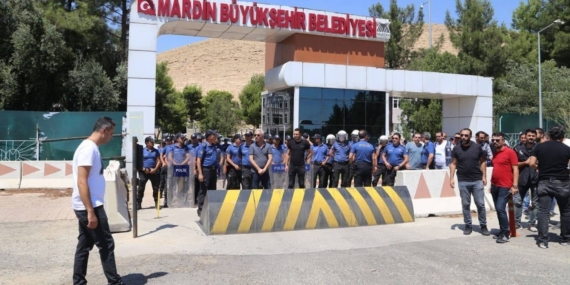 Mardin kayyımından seçim öncesi 128 milyonluk ihale Mardin kayyımından seçim öncesi 128 milyonluk ihale