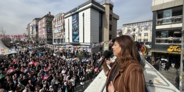 meral danış beştaş2