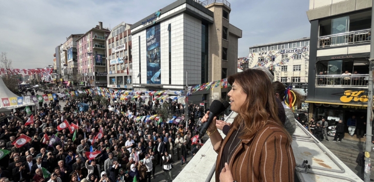 meral danış beştaş2