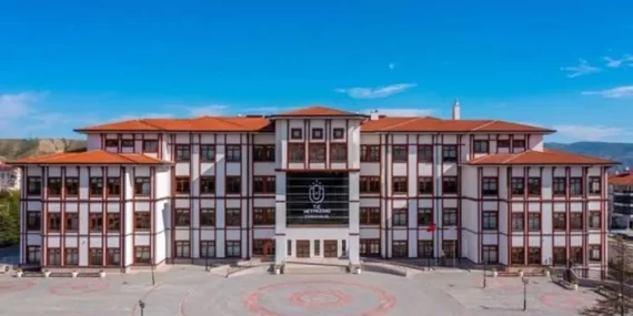 Toplam bedeli 1 milyar 189 milyon tutan 11 Hükümet Konağı ihalesi yapıldı