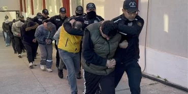 20-ilde-sibergoz-operasyonu-50-gozalti-16945469_3391_amp