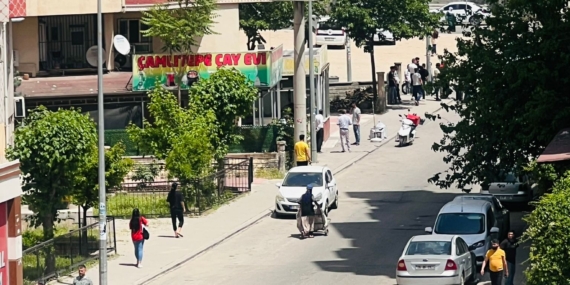 Batman’da sokak ortasında çatışma!
