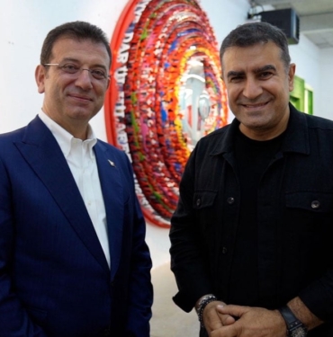 458366