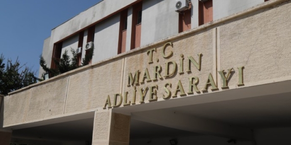 Mardin'de 16 yaşındaki çocuğun tecavüz faili tutuklandı Mardin’de 16 yaşındaki çocuğun tecavüz faili tutuklandı