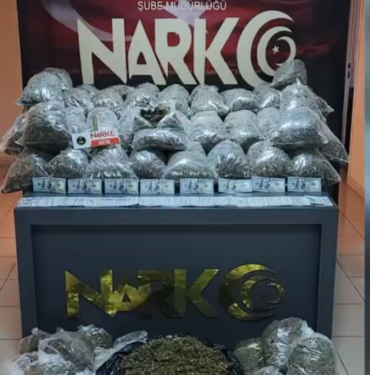 Adsız