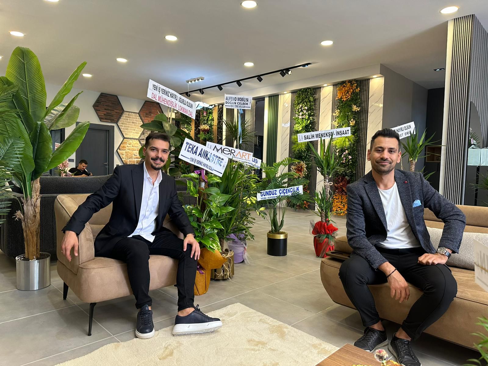 Altan Design, açılış kurdelesini kesti