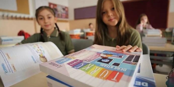 Talim ve Terbiye Kurulu tartışmalı yeni müfredatı onayladı