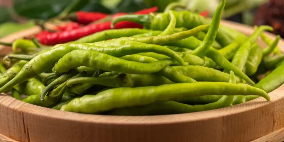 Biber alırken tatmadan acı olduğunu anlamanın yolu!