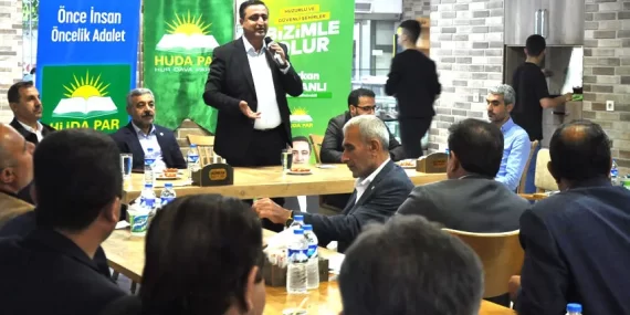 HÜDA PAR Batman Milletvekili Serkan Ramanlı, muhtarlarla bir araya geldi