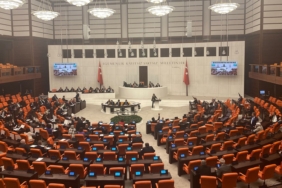 Irak ve Suriye'ye sınır dışı operasyon tezkereleri kabul edildi tbmm555