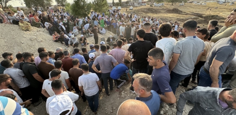 MARDİN'DEKİ YANGINDA HAYATINI KAYBEDEN 8 VATANDAŞ DEFNEDİLDİ