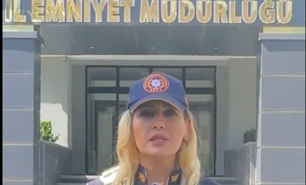 Adsız