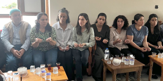Gülistan Sönük acılı aileleri yalnız bırakmadı