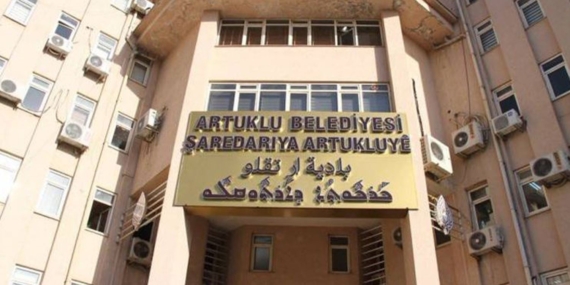 DEM Partili belediyeye haciz: Makam odasını hacze gittiler