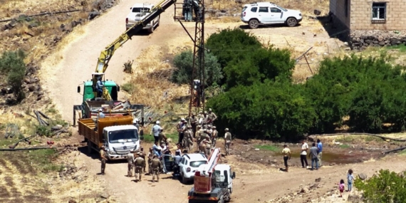 DEDAŞ, Mardin’de jandarma eşliğinde 97 trafoya el koydu, tarımsal sulama elektriğini kesti