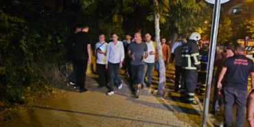 EŞ BAŞKAN SÖNÜK YANGIN SÖNDÜRME ÇALIŞMASINI YERİNDE TAKİP ETTİ (2)