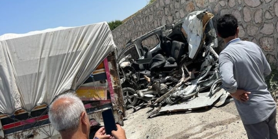 Batman’da Trafik Kazası: 1 kişi hayatını kaybetti 1 kişi ağır yaralı