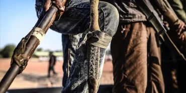 800x420-nijeryanin-benue-eyaletinde-kacirilan-20-tip-ogrencisi-icin-fidye-istendi-1724018685556