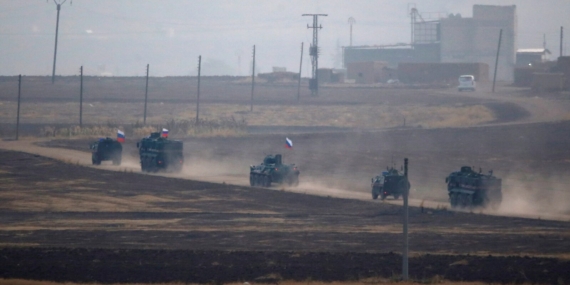 “Türkiye ve Rusya Suriye’nin kuzeydoğusunda ortak kara devriyesine yeniden başladı”