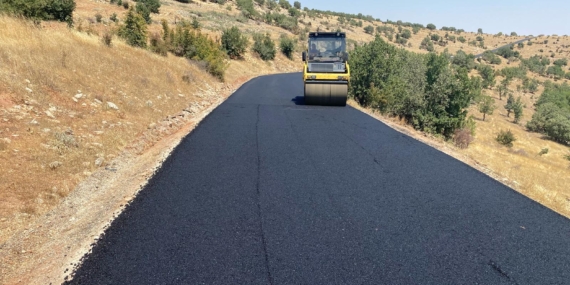 Gercüş Başova-Düzmeşe köy yolları yapılıyor