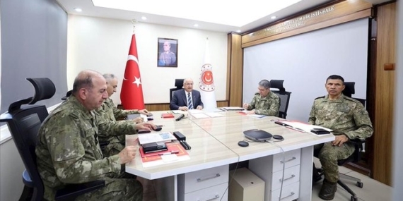 Savunma Bakanı Güler Hakkari’de: 2’nci Ordu birlikleriyle toplantı düzenledi