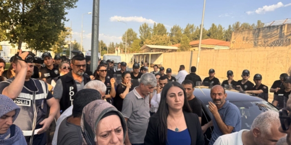 Batman M Tipi Cezaevi önünde ‘Özgürlüğe ses ver’ eylemi