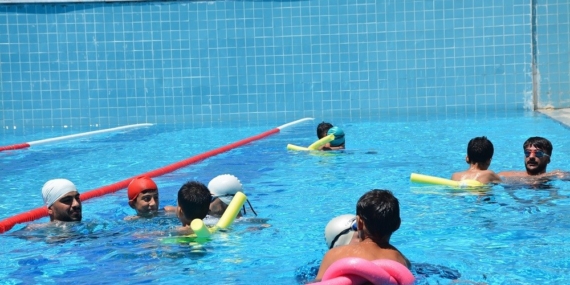 Özel Çocuklara Özel Yüzme Eğitimi