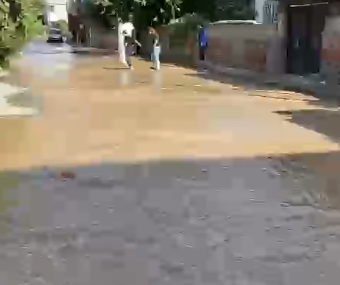 Batman’da yağmursuz havada sel!