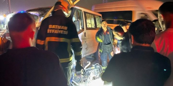 Batman Kuyubaşı TOKİ Yolunda Minibüs ile Motosiklet Çarpıştı: 1 ölü