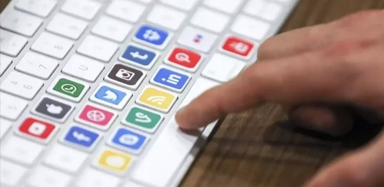 sosyal-medyadaki-anonim-h-742_2-41