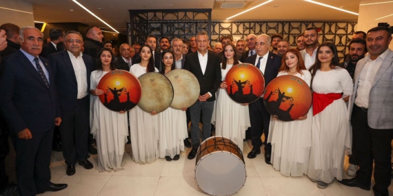 CHP lideri Özgür Özel Diyarbakır’da konuştu: Kürt sorunu, Kürtler ‘Sorun var’ dediği sürece vardır