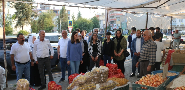 Eşbaşkanlar ‘Halkçı belediyecilikle Kalıcı çözümler geliştireceğiz’ (32) (Copy)