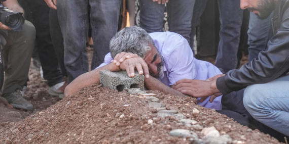 Rojin gözyaşları ve ağıtlar arasında toprağa verildi