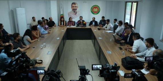 Diyarbakır Barosu Kürt sorunu raporunu açıkladı: Dikkat çeken Türklük tanımı!