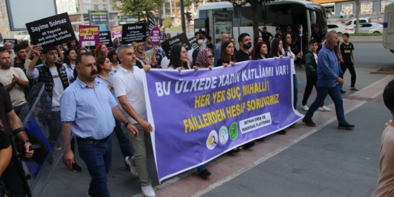 Batman’da kadın katliamları protestosu