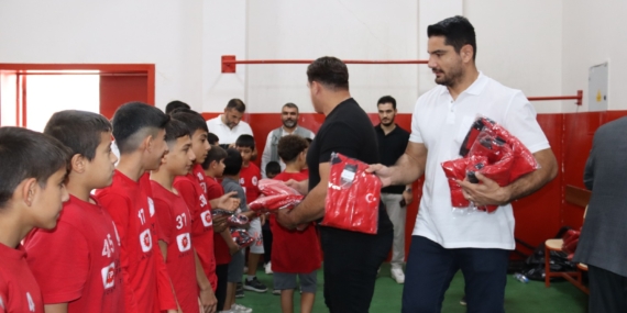 Olimpiyat şampiyonları Batman Petrolspor’u ziyaret etti