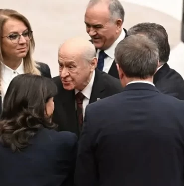 devlet-bahceli-den-dem-parti-i_1728375081_1bFZqc