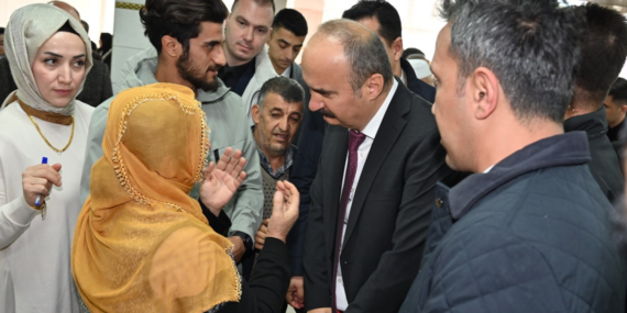 Batman Valisi Ekrem Canalp, Akyürek Mahallesi’nde vatandaşlarla buluştu